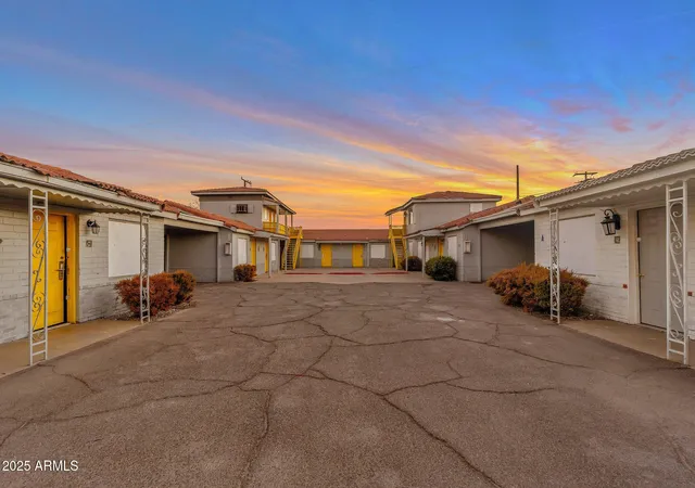 Photo 2 of Townhouse for sale at 1945 W Van Buren St, Phoenix, AZ 85009 | MLS# 6785949 | Listing updated on 2026-09-14