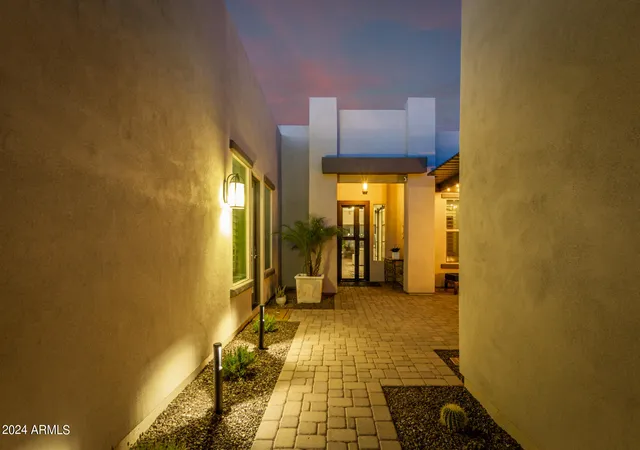 Photo 4 of Single Family Residence at 30927 N 117th Drive, Peoria, AZ 85383 | MLS# 6786408 | | Sold on 2025-03-14