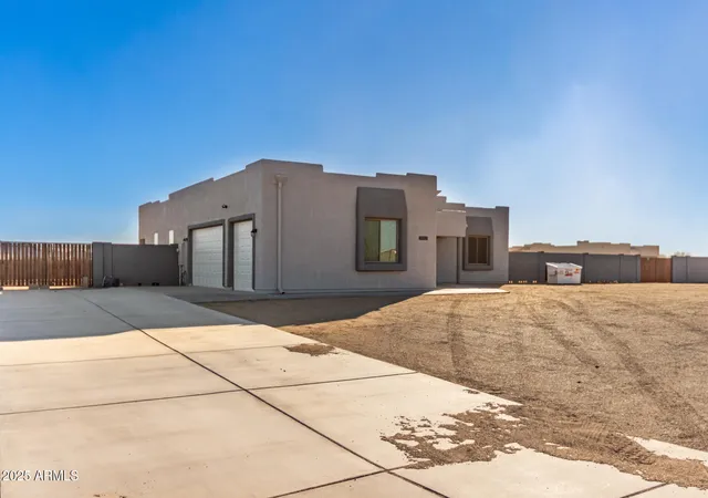 Photo 4 of Single family home for sale at 24421 W Morning Vista Ln, Wittmann, AZ 85361 | MLS# 6810207 | Listing updated on 2026-09-01