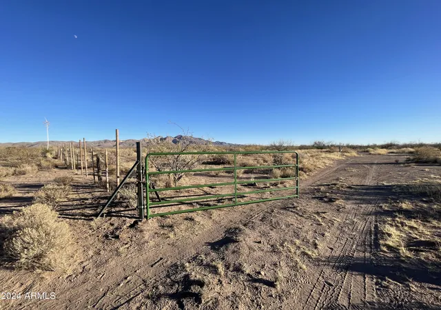 Homes for sale in Elfrida, AZ | 3493 W Agua Blanca Rd #3, Elfrida, AZ 85610 | MLS# 6794092