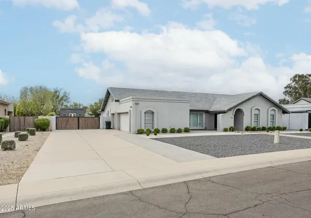 Photo 1 of Sale Pending at 11942 N 95th St, Scottsdale, AZ 85260 | MLS# 6824106 | Listing updated on 2026-06-01