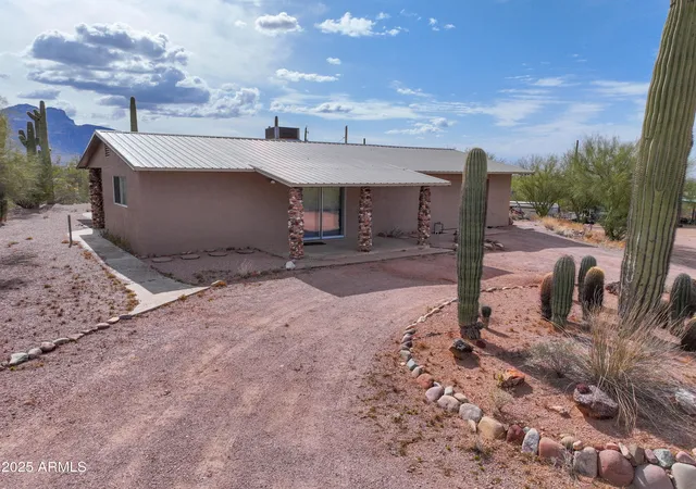 2nd image of 1325 E Tonto St, Apache Junction, AZ 85119 | MLS# 6839990