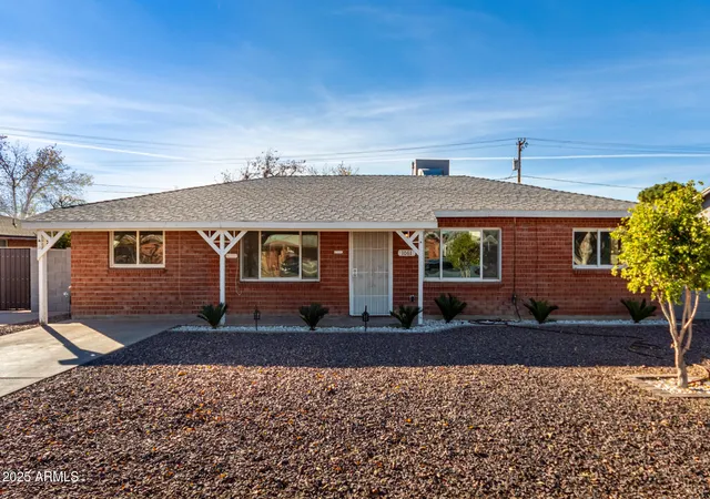 1st image of 1061 W 5th St, Mesa, AZ 85201 | MLS# 6810987