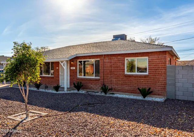 29th image of 1061 W 5th St, Mesa, AZ 85201 | MLS# 6810987