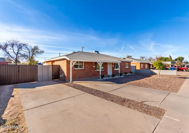 2nd image of 1061 W 5th St, Mesa, AZ 85201 | MLS# 6810987