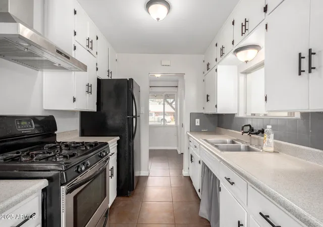 3rd image of 1061 W 5Th St, Mesa, AZ 85201 | MLS# 6810987