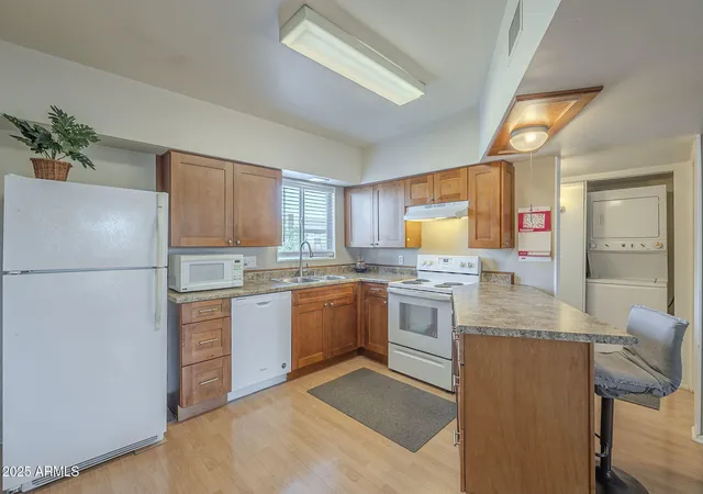 Photo 2 of Apartment at 6804 E 2nd Street #15, Scottsdale, AZ 85251 | MLS# 6816437 | | Sold on 2025-04-15