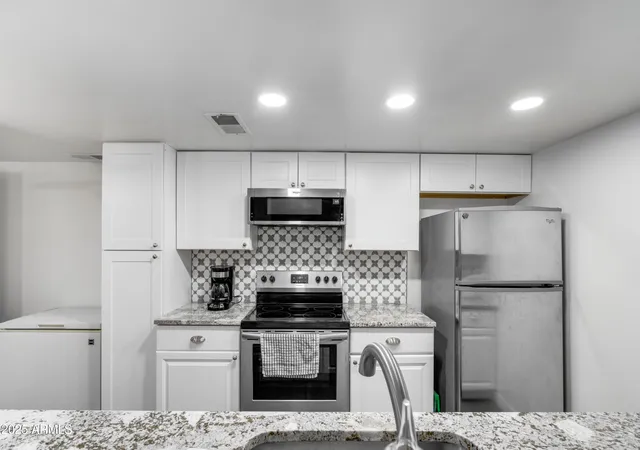 3rd image of 1032 E Redfield Rd, Tempe, AZ 85283 | MLS# 6876850