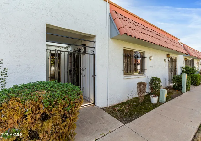 Apartment at 6812 N 35th Avenue #G, Phoenix, AZ 85017 | MLS# 6824082 | | Sold on 2025-05-30
