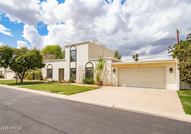 Homes for sale in Phoenix, AZ | 1327 W Glendale Ave, Phoenix, AZ 85021 | MLS# 6835140