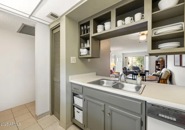 Photo 4 of Apartment at 7436 E Chaparral Rd #B103, Scottsdale, AZ 85250 | MLS# 6831062 | | Sold on 2025-10-06