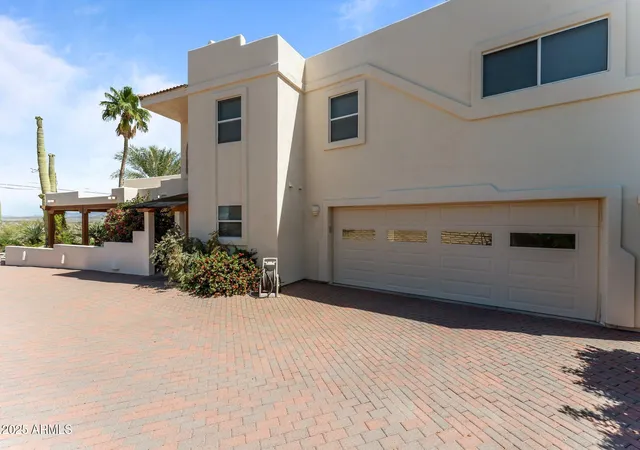 Photo 2 of Single family home for sale at 651 Chaparral Rd, Wickenburg, AZ 85390 | MLS# 6847512 | Listing updated on 2026-07-25