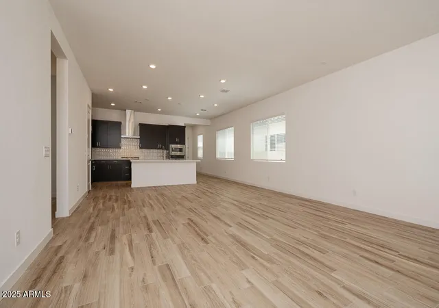 Photo 4 of Sale Pending at 366 E Las Perlas Ln, San Tan Valley, AZ 85140 | MLS# 6833032 | Listing updated on 2026-09-20
