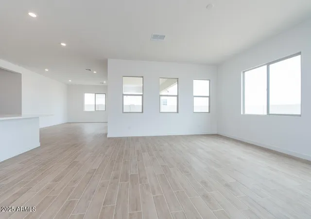 4th image of 1923 E Empeltre Rd, San Tan Valley, AZ 85140 | MLS# 6836545