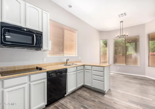 2nd image of 6617 W Molly Ln, Phoenix, AZ 85083 | MLS# 6907325