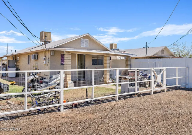 Photo 1 of Townhouse for sale at 11507 N 79th Drive, Peoria, AZ 85345 | MLS# 6841463 | Listing updated on 2026-09-24