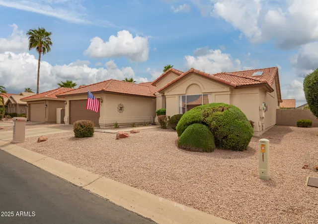 Photo 2 of Sale Pending at 10621 E Hercules Dr, Sun Lakes, AZ 85248 | MLS# 6843466 | Listing updated on 2026-09-27