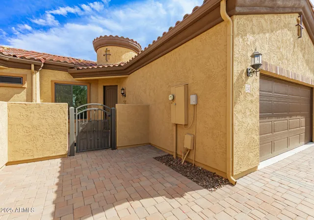 Homes for sale in Mesa, AZ | 2041 N 88Th St, Mesa, AZ 85207 | MLS# 6843601