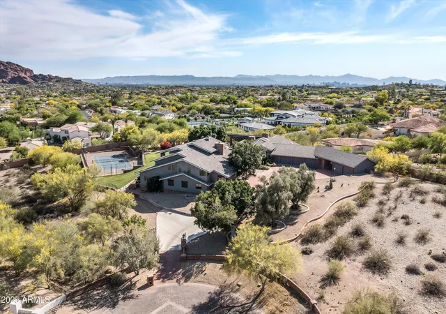 Photo 3 of Single family home for sale at 6830 N 46th Place, Paradise Valley, AZ 85253 | MLS# 6860043 | Listing updated on 2026-10-28
