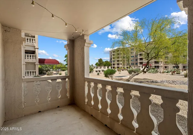 2nd image of 7840 E Camelback Rd, Scottsdale, AZ 85251