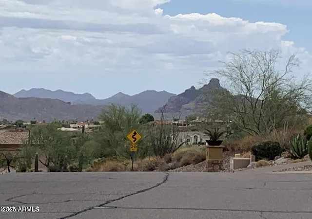 Homes for sale in Fountain Hills, AZ | 15121 E Sunburst Dr #9, Fountain Hills, AZ 85268 | MLS# 6853006