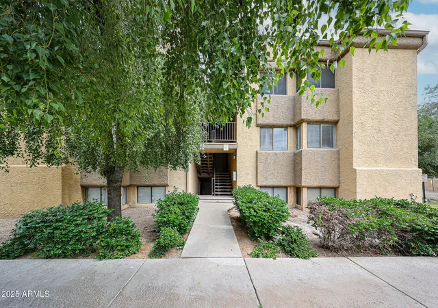 Listing Photo 1 - Condo for sale in building located at 18811 N 19Th Ave, Phoenix, AZ 85027 - Unit #2020