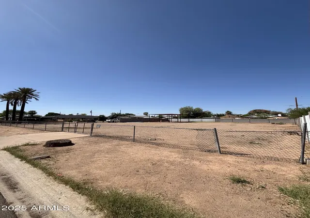 3rd image of 2950 E Granada Rd, Phoenix, AZ 85008 | MLS# 6853615