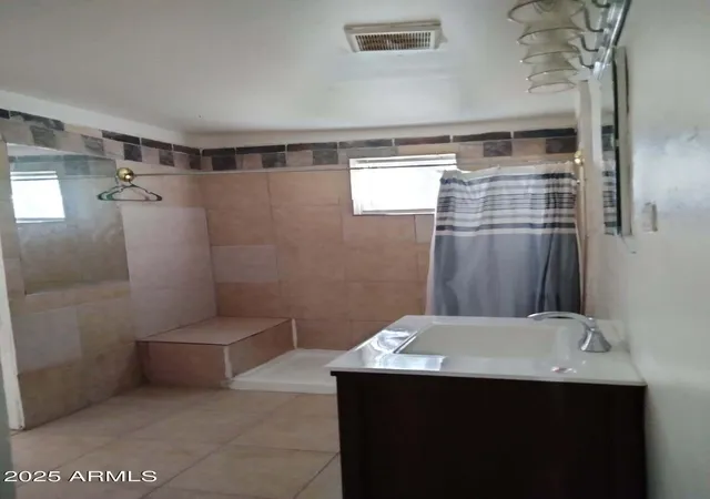 Homes for sale in Glendale, AZ | 6706 N 54Th Dr, Glendale, AZ 85301 | MLS# 6863406