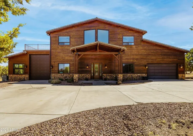 Photo 1 of Single family home for sale at 2335 Voyager Cir, Overgaard, AZ 85933 | MLS# 6863959 | Listing updated on 2026-07-07