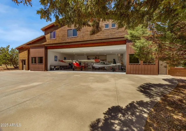 Photo 3 of Single family home for sale at 2335 Voyager Cir, Overgaard, AZ 85933 | MLS# 6863959 | Listing updated on 2026-07-07