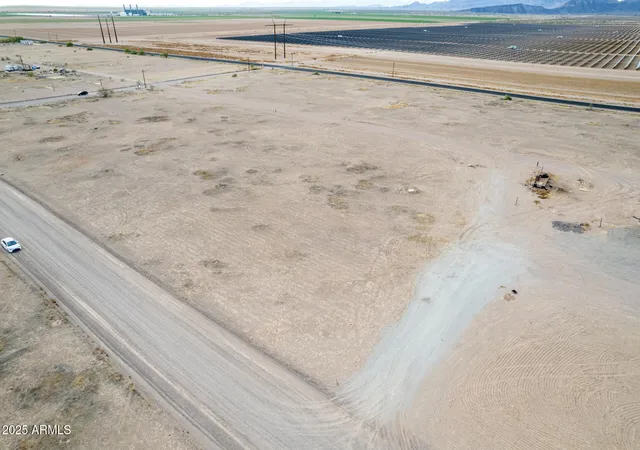 Photo 2 of Land for sale at 0 W Willeta St #3, Tonopah, AZ 85354 | MLS# 6863218 | Listing updated on 2026-08-19