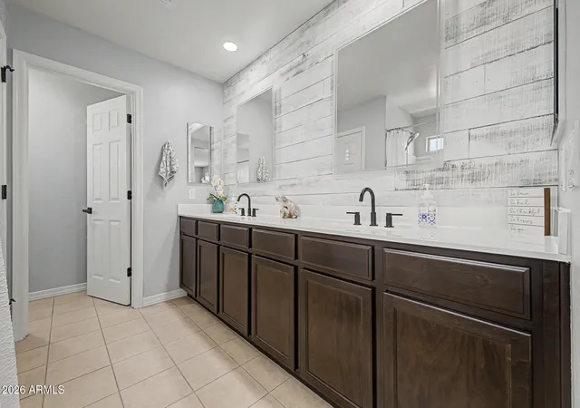 Photo 4 of Single family home for sale at 8231 E Inverness Ave, Mesa, AZ 85209 | MLS# 7063881 | Listing updated on 2026-10-18