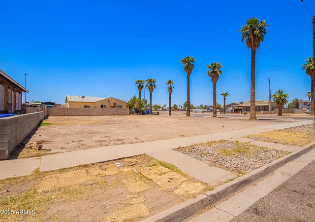 2nd image of 2203 W Jefferson St #1, Phoenix, AZ 85009 | MLS# 6871932