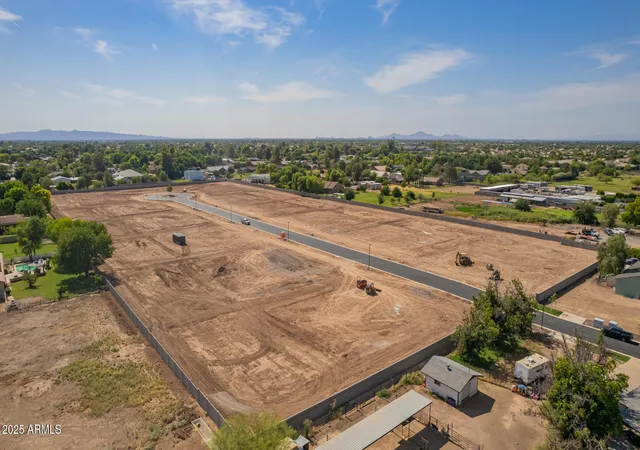 5th image of 737 E Loma Vista Ct #12, Gilbert, AZ 85295 | MLS# 6868586