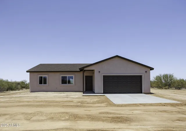 Photo 3 of Single family home for sale at 10772 N Biznaga St, Florence, AZ 85132 | MLS# 6877909 | Listing updated on 2026-10-06