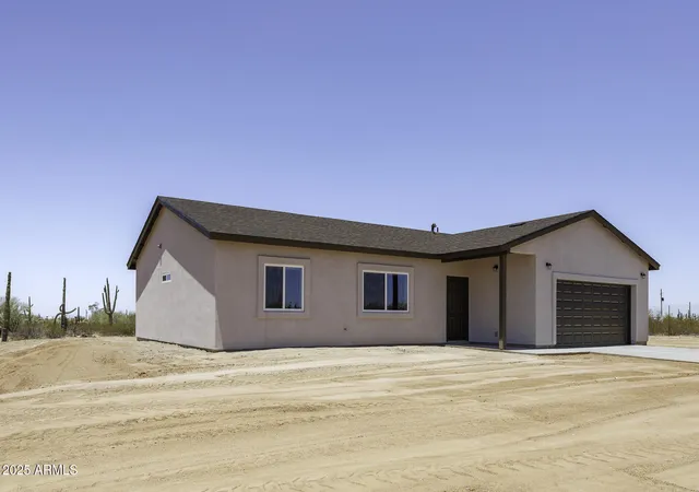 Photo 3 of Single family home for sale at 10772 N Biznaga St, Florence, AZ 85132 | MLS# 6877909 | Listing updated on 2026-10-06