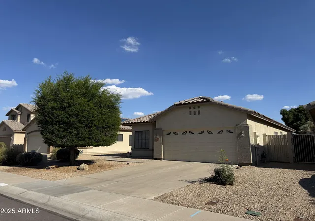 1st image of 8927 W Paradise Dr, Peoria, AZ 85345 | MLS# 6875330