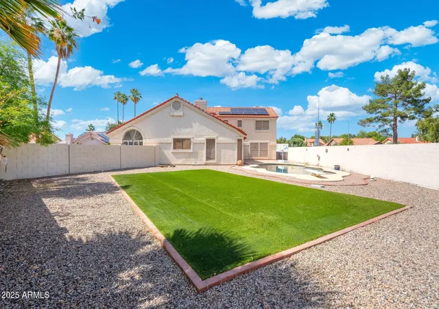 Photo 3 of Single family home for sale at 7503 W Julie Dr, Glendale, AZ 85308 | MLS# 6877467 | Listing updated on 2026-08-25