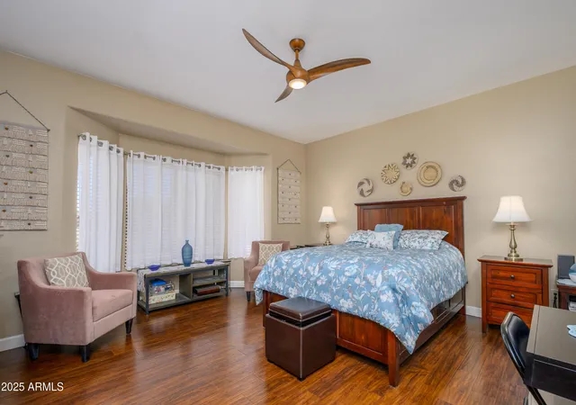 4th image of 16287 W Willow Creek Ln, Surprise, AZ 85374 | MLS# 6880409