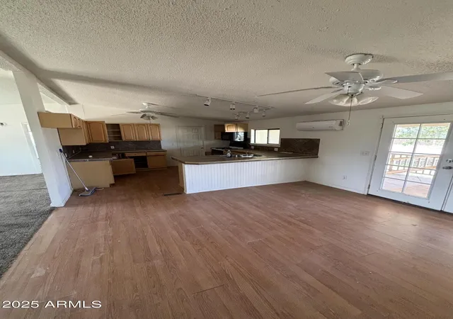 20th image of 22875 W Cactus Wren Ln, Congress, AZ 85332 | MLS# 6881473