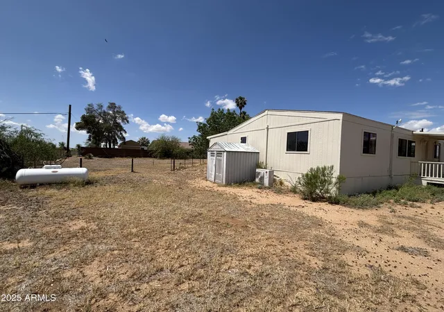 3rd image of 22875 W Cactus Wren Ln, Congress, AZ 85332 | MLS# 6881473