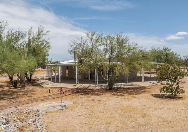 Photo 3 of Sale Pending at 7865 N Cita Ln, Florence, AZ 85132 | MLS# 6888382 | Listing updated on 2026-08-26