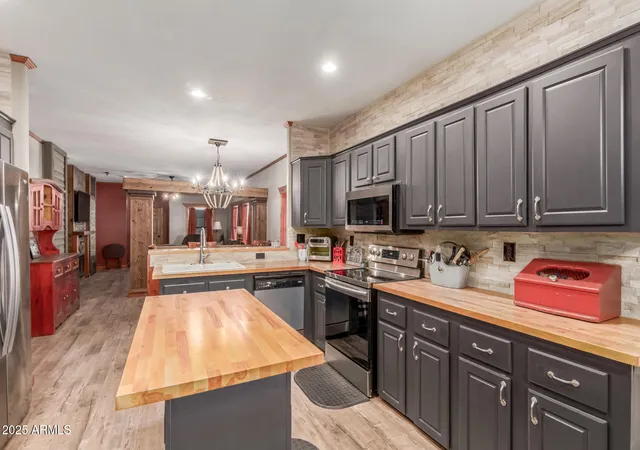 Photo 3 of Manufactured home for sale at 17728 N Deer Trl, Maricopa, AZ 85139 | MLS# 6890365 | Listing updated on 2026-09-09
