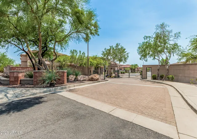 Homes for sale in Anthem, AZ | 42424 N Gavilan Peak Pkwy #19102, Anthem, AZ 85086 | MLS# 6892829