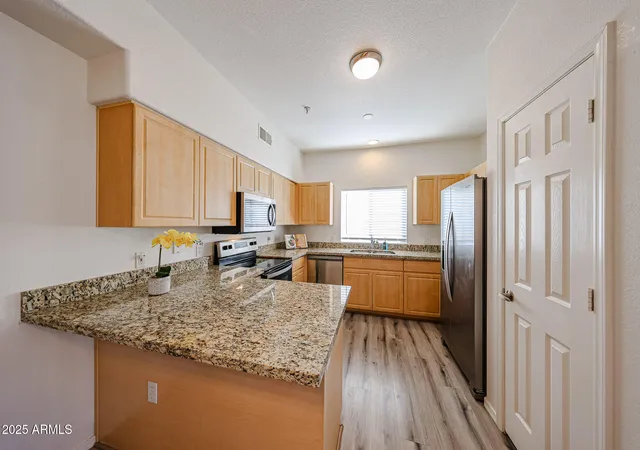 Homes for sale in Glendale, AZ | 7401 W Arrowhead Clubhouse Dr #2047, Glendale, AZ 85308 | MLS# 6894877