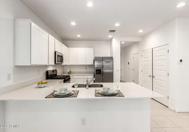 Photo 3 of Sale Pending at 12524 W Trumbull Rd, Avondale, AZ 85323 | MLS# 6897122 | Listing updated on 2026-09-06