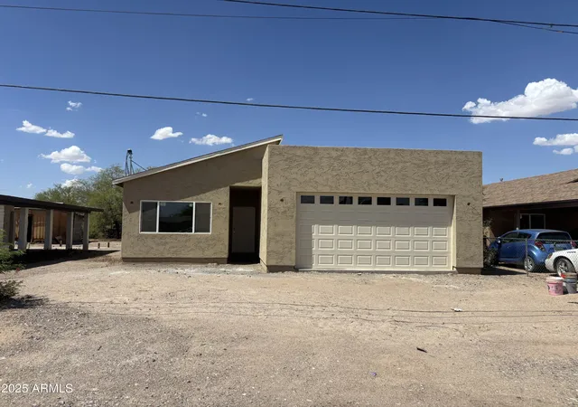 Homes for sale in Eloy, AZ | 116 E 12th St, Eloy, AZ 85131 | MLS# 6901425