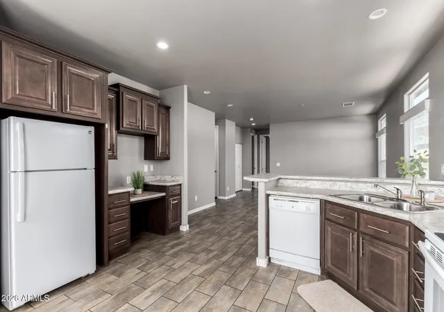 Homes for sale in Mesa, AZ | 650 N Hawes Rd #3622, Mesa, AZ 85207 | MLS# 6905002