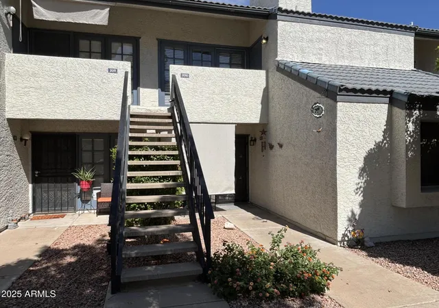 Homes for sale in Mesa, AZ | 3716 E University Dr, Mesa, AZ 85205