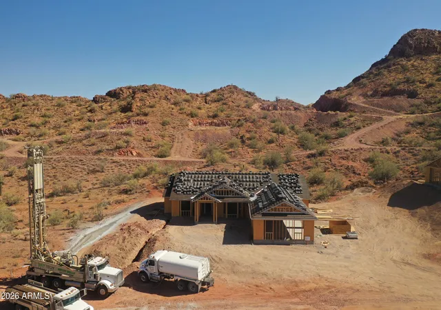 Photo 1 of Single family home for sale at 1635 W Arrowhead Ln, San Tan Valley, AZ 85144 | MLS# 6903298 | Listing updated on 2026-08-11